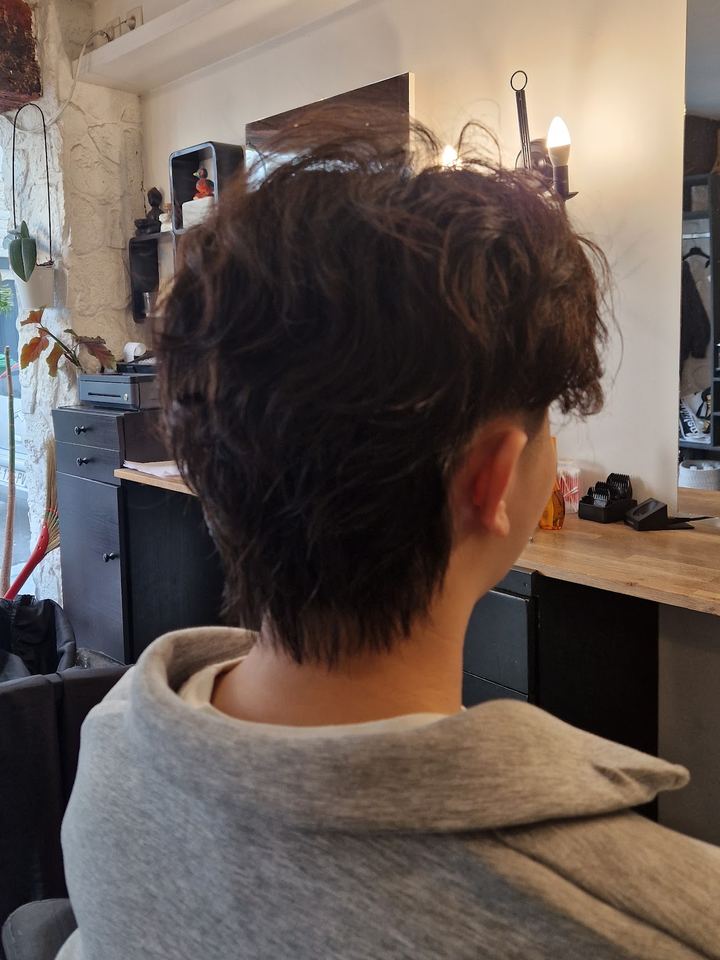 Coupe homme et coiffage, réalisation du salon